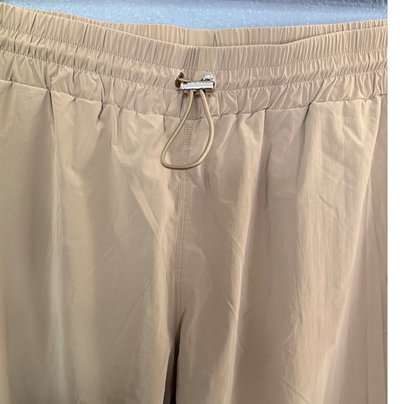 Greyson Women's Wind Performance Jogger L Pants Tan Elastic Adjustable Waist - Picture 2 of 7